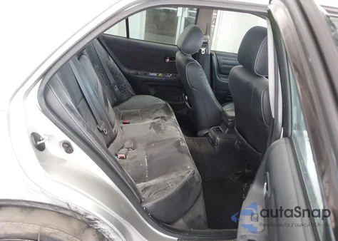 2004 Lexus Is 300 z USA, uszkodzony, nr VIN JTHBD192440082889